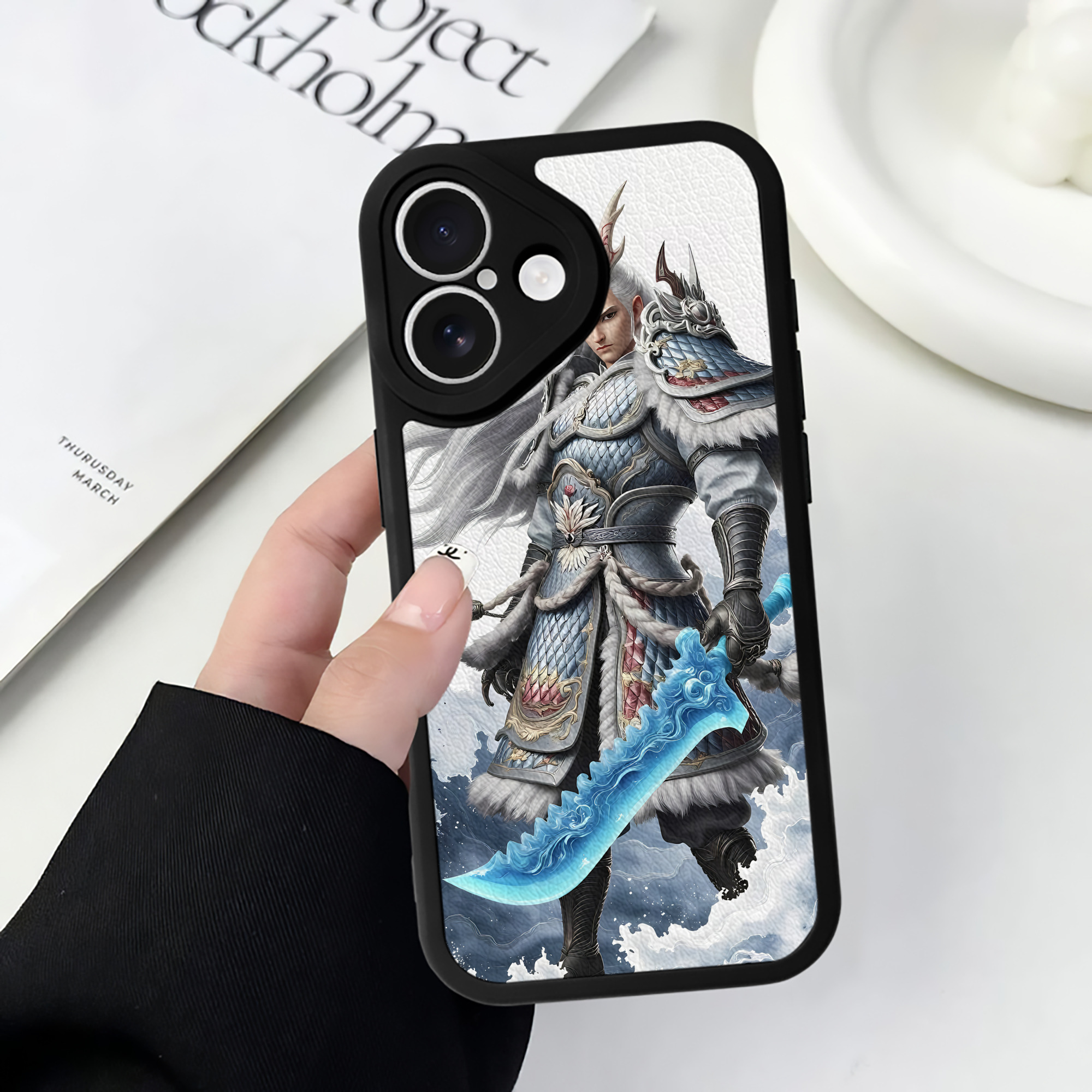 （画像用） Ne Zha 2 ナタ 魔童の大暴れ 【iPhone 16シリーズ対応】シリコンスマホケース（レザー調） 材質：シリコン